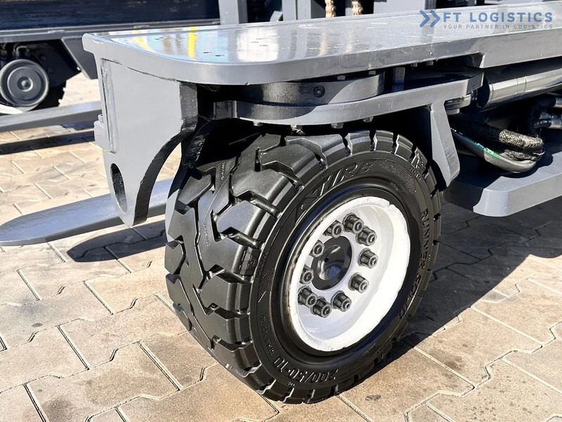 Combilift C4000 / LPG / DUPLEX / 4500MM / FREE LIFT / LIKE NEW C4000 / LPG / DUPLEX / 4500MM / FREE LIFT / LIKE NEW - 4-potni viličar s pomičnim teleskopom: slika 4 Combilift C4000 / LPG / DUPLEX / 4500MM / FREE LIFT / LIKE NEW C4000 / LPG / DUPLEX / 4500MM / FREE LIFT / LIKE NEW - 4-potni viličar s pomičnim teleskopom: slika 4