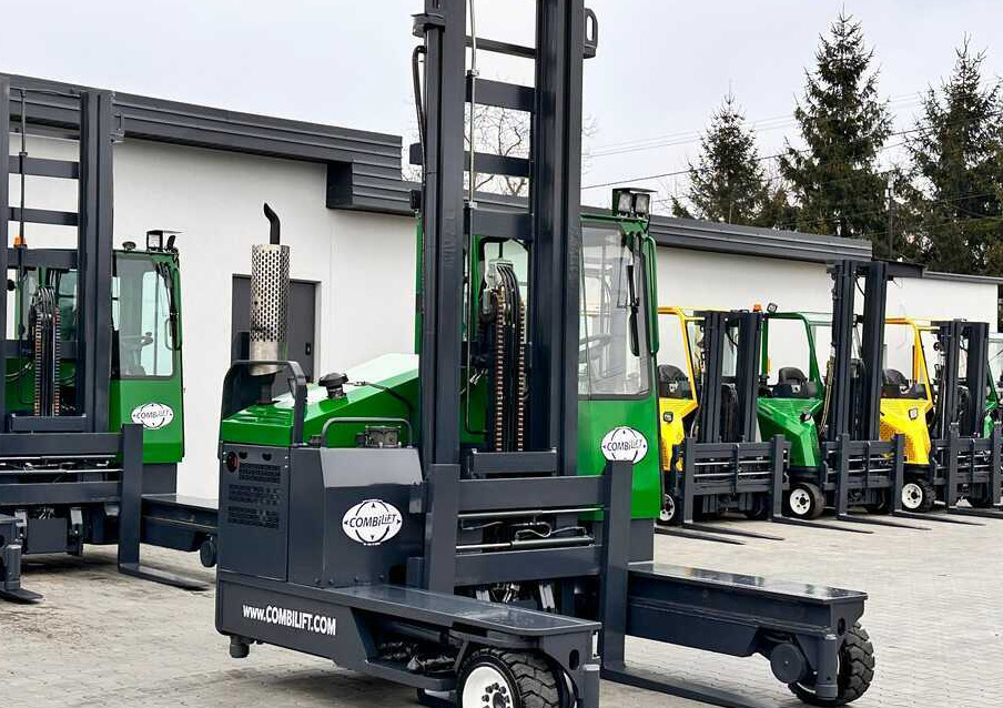 Combilift C4000 / LPG / DUPLEX / LIFTING HEIGHT 550CM / FREE LIFT / LIKE NEW - 4-potni viličar s pomičnim teleskopom: slika 4 Combilift C4000 / LPG / DUPLEX / LIFTING HEIGHT 550CM / FREE LIFT / LIKE NEW - 4-potni viličar s pomičnim teleskopom: slika 4
