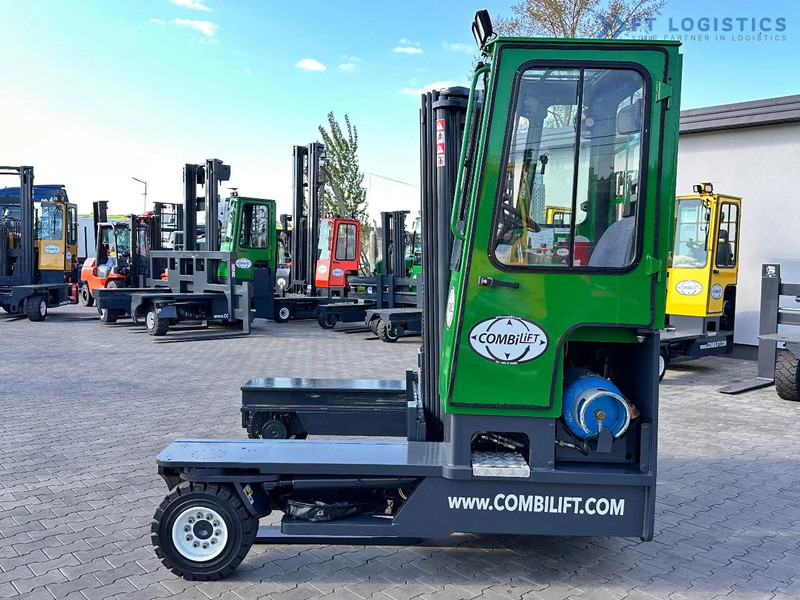 Combilift C4000 / TRIPLEX / 4900MM / LPG / FREE LIFT / FORK SHIFT / LIKE NEW C4000 / TRIPLEX / 4900MM / LPG / FREE LIFT / FORK SHIFT / LIK - 4-potni viličar s pomičnim teleskopom: slika 2 Combilift C4000 / TRIPLEX / 4900MM / LPG / FREE LIFT / FORK SHIFT / LIKE NEW C4000 / TRIPLEX / 4900MM / LPG / FREE LIFT / FORK SHIFT / LIK - 4-potni viličar s pomičnim teleskopom: slika 2