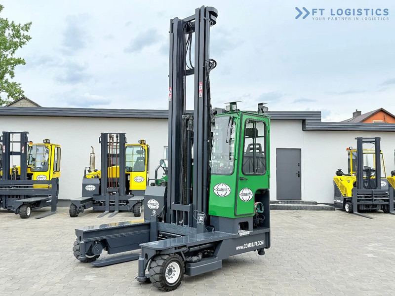 Combilift C4000 / TRIPLEX / 9300MM / FREE LIFT / POSITIONER / GAS / CABIN C4000 / TRIPLEX / 9300MM / FREE LIFT / POSITIONER / GAS / CABIN - 4-potni viličar s pomičnim teleskopom: slika 2 Combilift C4000 / TRIPLEX / 9300MM / FREE LIFT / POSITIONER / GAS / CABIN C4000 / TRIPLEX / 9300MM / FREE LIFT / POSITIONER / GAS / CABIN - 4-potni viličar s pomičnim teleskopom: slika 2