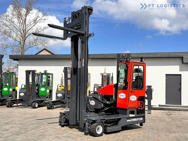 Combilift C4000 / TRIPLEX / 9300MM / FREE LIFT / POSITIONER / LPG / CABIN C4000 / TRIPLEX / 9300MM / FREE LIFT / POSITIONER / LPG / CABIN - 4-potni viličar s pomičnim teleskopom: slika 1 Combilift C4000 / TRIPLEX / 9300MM / FREE LIFT / POSITIONER / LPG / CABIN C4000 / TRIPLEX / 9300MM / FREE LIFT / POSITIONER / LPG / CABIN - 4-potni viličar s pomičnim teleskopom: slika 1