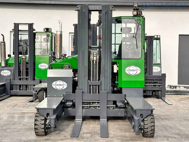 Combilift C4500 / LPG / TRIPLEX / 5500MM / FREE LIFT / HYDRAULIC FORK SHIFT / Like New C4500 / LPG / TRIPLEX / 5500MM / FREE LIFT / HYDRAU - 4-potni viličar s pomičnim teleskopom: slika 4 Combilift C4500 / LPG / TRIPLEX / 5500MM / FREE LIFT / HYDRAULIC FORK SHIFT / Like New C4500 / LPG / TRIPLEX / 5500MM / FREE LIFT / HYDRAU - 4-potni viličar s pomičnim teleskopom: slika 4