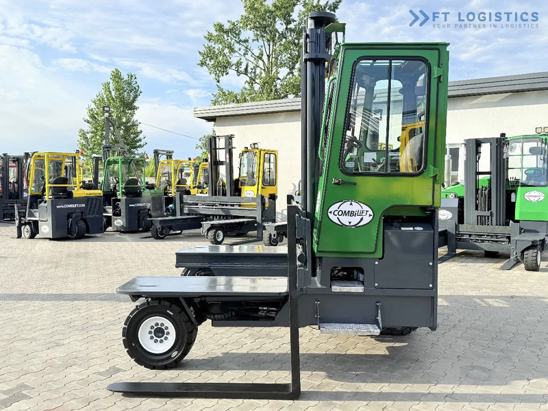 Combilift C5000XL / DIESEL / DUPLEX - 4000MM / WIDE FORK POSITIONER 3350MM / FULL HEATED CABIN / ONLY 6453H / CONDITION - LIKE NEW! C5000X - 4-potni viličar s pomičnim teleskopom: slika 4 Combilift C5000XL / DIESEL / DUPLEX - 4000MM / WIDE FORK POSITIONER 3350MM / FULL HEATED CABIN / ONLY 6453H / CONDITION - LIKE NEW! C5000X - 4-potni viličar s pomičnim teleskopom: slika 4
