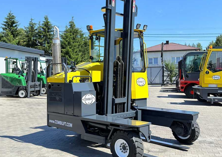 Combilift C5000XL / DUPLEX 4500MM / FREE-LIFT / POSITIONER / NEW TIRES / LIKE NEW - 4-potni viličar s pomičnim teleskopom: slika 5 Combilift C5000XL / DUPLEX 4500MM / FREE-LIFT / POSITIONER / NEW TIRES / LIKE NEW - 4-potni viličar s pomičnim teleskopom: slika 5