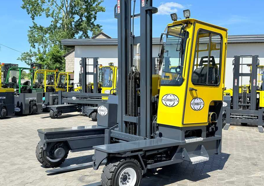 Combilift C5000XL / DUPLEX 4500MM / FREE-LIFT / POSITIONER / NEW TIRES / LIKE NEW - 4-potni viličar s pomičnim teleskopom: slika 3 Combilift C5000XL / DUPLEX 4500MM / FREE-LIFT / POSITIONER / NEW TIRES / LIKE NEW - 4-potni viličar s pomičnim teleskopom: slika 3