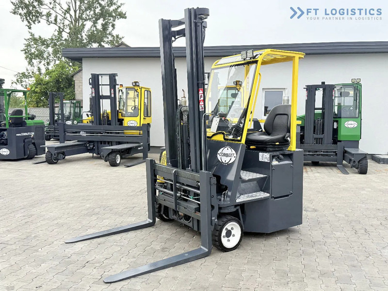 4-potni viličar s pomičnim teleskopom Combilift CB2500 / DUPLEX / 4100MM / DIESEL / FREE LIFT / FORK POSITIONER / SIDE SHIFT / LIKE NEW / Wide range of four-way and side loader: slika 1