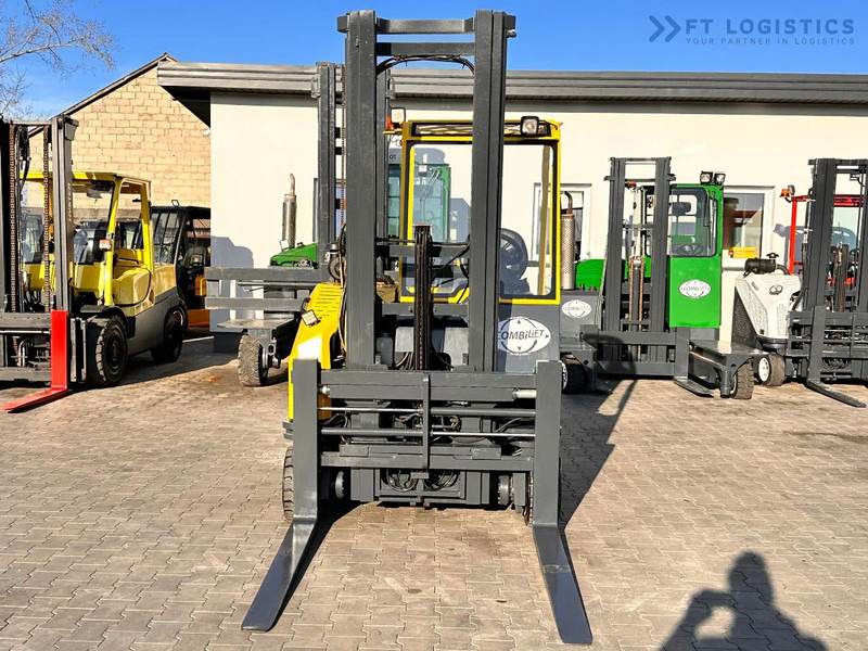 Combilift CB3000 / LPG / DUPLEX / 4000MM / FREE LIFT / NEW TIRES / LIKE NEW CB3000 / LPG / DUPLEX / 4000MM / FREE LIFT / NEW TIRES / LIKE - 4-potni viličar s pomičnim teleskopom: slika 3 Combilift CB3000 / LPG / DUPLEX / 4000MM / FREE LIFT / NEW TIRES / LIKE NEW CB3000 / LPG / DUPLEX / 4000MM / FREE LIFT / NEW TIRES / LIKE - 4-potni viličar s pomičnim teleskopom: slika 3