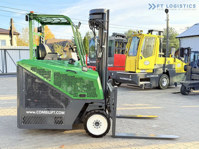 Combilift CB4000 / GAS / TRIPLEX 5200MM / FREE LIFT / FORK POSITIONER / SIDE SHIFT / EXCELLENT CONDITION / Wide range of four-way and side - 4-potni viličar s pomičnim teleskopom: slika 5 Combilift CB4000 / GAS / TRIPLEX 5200MM / FREE LIFT / FORK POSITIONER / SIDE SHIFT / EXCELLENT CONDITION / Wide range of four-way and side - 4-potni viličar s pomičnim teleskopom: slika 5