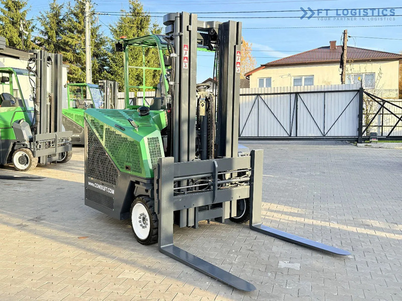 Combilift CB4000 / GAS / TRIPLEX 5200MM / FREE LIFT / FORK POSITIONER / SIDE SHIFT / EXCELLENT CONDITION / Wide range of four-way and side - 4-potni viličar s pomičnim teleskopom: slika 4 Combilift CB4000 / GAS / TRIPLEX 5200MM / FREE LIFT / FORK POSITIONER / SIDE SHIFT / EXCELLENT CONDITION / Wide range of four-way and side - 4-potni viličar s pomičnim teleskopom: slika 4
