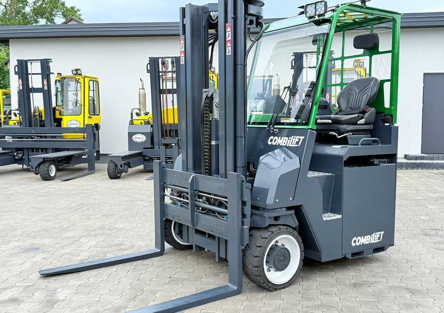Combilift CBE4000 / TRIPLEX / 5200 / FREE-LIFT - 4-potni viličar s pomičnim teleskopom: slika 1 Combilift CBE4000 / TRIPLEX / 5200 / FREE-LIFT - 4-potni viličar s pomičnim teleskopom: slika 1