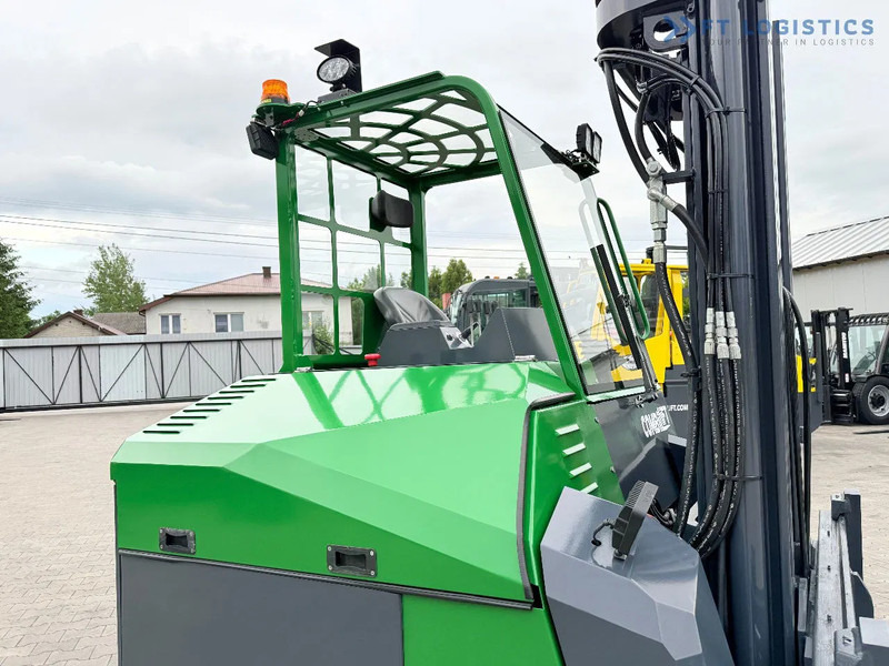 Combilift CBE4000 / TRIPLEX 5200MM / ELECTRIC / FREE LIFT / FORK POSITIONER / SIDE SHIFT / LIKE NEW CBE4000 / TRIPLEX 5200MM / ELECTRIC / - 4-potni viličar s pomičnim teleskopom: slika 4 Combilift CBE4000 / TRIPLEX 5200MM / ELECTRIC / FREE LIFT / FORK POSITIONER / SIDE SHIFT / LIKE NEW CBE4000 / TRIPLEX 5200MM / ELECTRIC / - 4-potni viličar s pomičnim teleskopom: slika 4