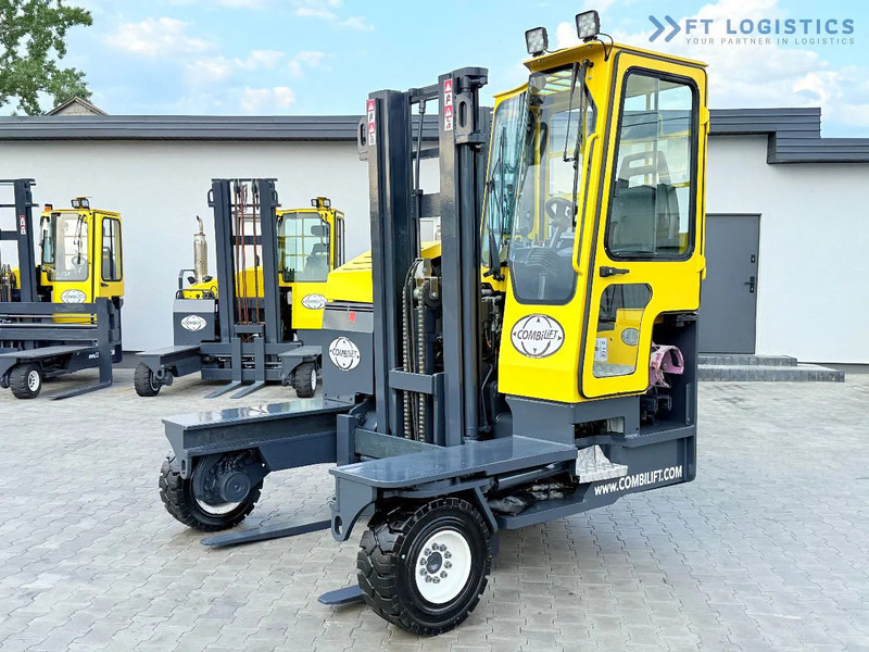 Combilift COMBILIFT C3000XL LARGE CABIN – DUPLEX 3200mm – Year 2015 – LPG – FREE LIFT – SIDESHIFT – CONDITION 5/5 COMBILIFT C3000XL LARGE - 4-potni viličar s pomičnim teleskopom: slika 1 Combilift COMBILIFT C3000XL LARGE CABIN – DUPLEX 3200mm – Year 2015 – LPG – FREE LIFT – SIDESHIFT – CONDITION 5/5 COMBILIFT C3000XL LARGE - 4-potni viličar s pomičnim teleskopom: slika 1