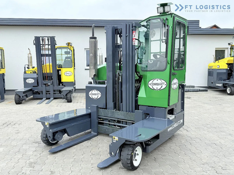 Combilift Combilift C3000 / DIESEL / TRIPLEX 4900MM / FREE LIFT / FORK POSITIONER / HEATING / FULL CABIN / PERFECT CONDITION / Wide range - 4-potni viličar s pomičnim teleskopom: slika 3 Combilift Combilift C3000 / DIESEL / TRIPLEX 4900MM / FREE LIFT / FORK POSITIONER / HEATING / FULL CABIN / PERFECT CONDITION / Wide range - 4-potni viličar s pomičnim teleskopom: slika 3