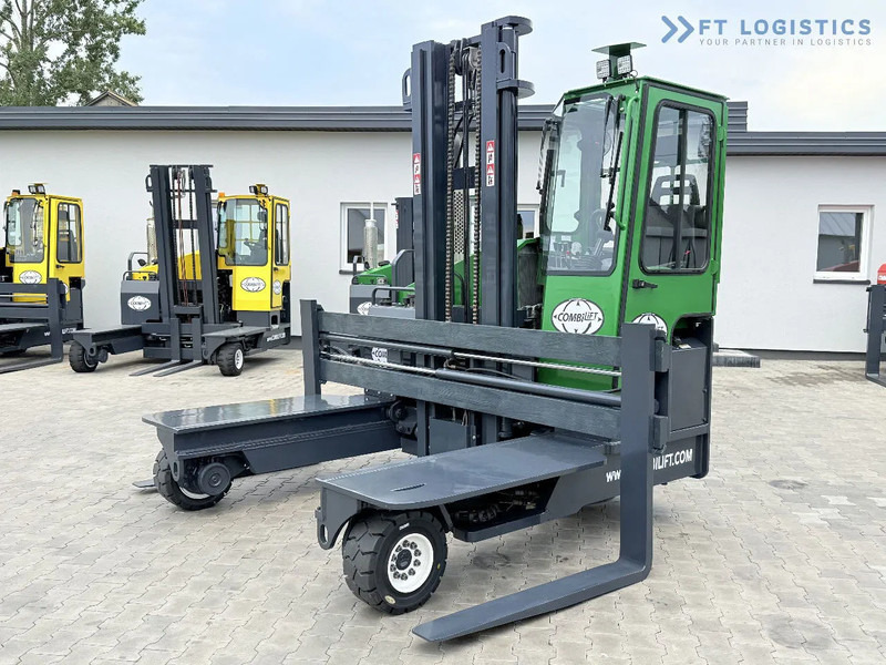 Combilift Combilift C4500 / DIESEL / DUPLEX 4000MM / WIDE FORK POSITIONER / HEATING / FULL CABIN / PERFECT CONDITION / Wide range of four- - 4-potni viličar s pomičnim teleskopom: slika 2 Combilift Combilift C4500 / DIESEL / DUPLEX 4000MM / WIDE FORK POSITIONER / HEATING / FULL CABIN / PERFECT CONDITION / Wide range of four- - 4-potni viličar s pomičnim teleskopom: slika 2