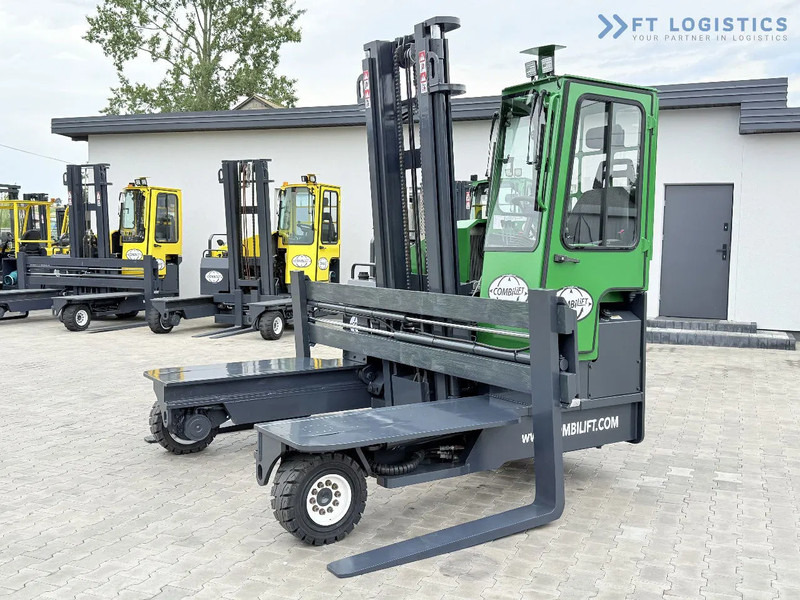 Combilift Combilift C4500 / DIESEL / DUPLEX 4000MM / WIDE FORK POSITIONER / HEATING / FULL CABIN / PERFECT CONDITION / Wide range of four- - 4-potni viličar s pomičnim teleskopom: slika 2 Combilift Combilift C4500 / DIESEL / DUPLEX 4000MM / WIDE FORK POSITIONER / HEATING / FULL CABIN / PERFECT CONDITION / Wide range of four- - 4-potni viličar s pomičnim teleskopom: slika 2