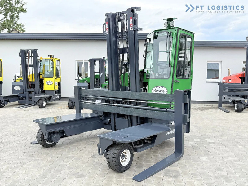 Combilift Combilift C4500 / DIESEL / DUPLEX 4000MM / WIDE FORK POSITIONER / HEATING / FULL CABIN / PERFECT CONDITION / Wide range of four- - 4-potni viličar s pomičnim teleskopom: slika 1 Combilift Combilift C4500 / DIESEL / DUPLEX 4000MM / WIDE FORK POSITIONER / HEATING / FULL CABIN / PERFECT CONDITION / Wide range of four- - 4-potni viličar s pomičnim teleskopom: slika 1