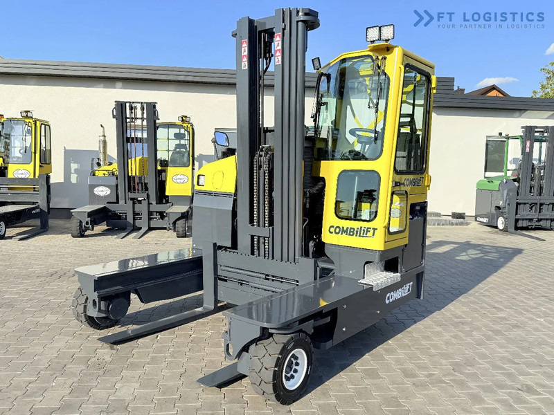Combilift Combilift C5000 / DIESEL / TRIPLEX 6000MM / FREE LIFT / FORK POSITIONER / BUILT-IN SCALE / HEATING / FULL CABIN / PERFECT CONDIT - 4-potni viličar s pomičnim teleskopom: slika 1 Combilift Combilift C5000 / DIESEL / TRIPLEX 6000MM / FREE LIFT / FORK POSITIONER / BUILT-IN SCALE / HEATING / FULL CABIN / PERFECT CONDIT - 4-potni viličar s pomičnim teleskopom: slika 1
