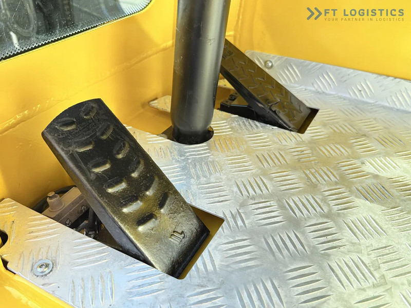 4-potni viličar s pomičnim teleskopom Combilift Combilift C5000 / DIESEL / TRIPLEX 6000MM / FREE LIFT / FORK POSITIONER / BUILT-IN SCALE / HEATING / FULL CABIN / PERFECT CONDIT: slika 15