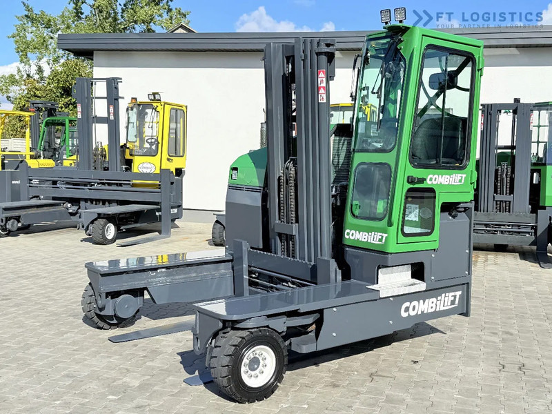 Combilift FOUR-WAY / MULTI-DIRECTIONAL FORKLIFT C4500 / DIESEL / TRIPLEX 4900MM / ONLY 4160 WORKING HOURS / FORK POSITIONER / FULL CABIN W - 4-potni viličar s pomičnim teleskopom: slika 1 Combilift FOUR-WAY / MULTI-DIRECTIONAL FORKLIFT C4500 / DIESEL / TRIPLEX 4900MM / ONLY 4160 WORKING HOURS / FORK POSITIONER / FULL CABIN W - 4-potni viličar s pomičnim teleskopom: slika 1