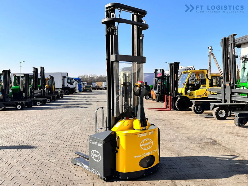Combilift WR-4 / DUPLEX / 4.5M / 2017 / ONLY 30 MTH / LIKE NEW / 1500KG - Stroj za zlaganje: slika 5 Combilift WR-4 / DUPLEX / 4.5M / 2017 / ONLY 30 MTH / LIKE NEW / 1500KG - Stroj za zlaganje: slika 5
