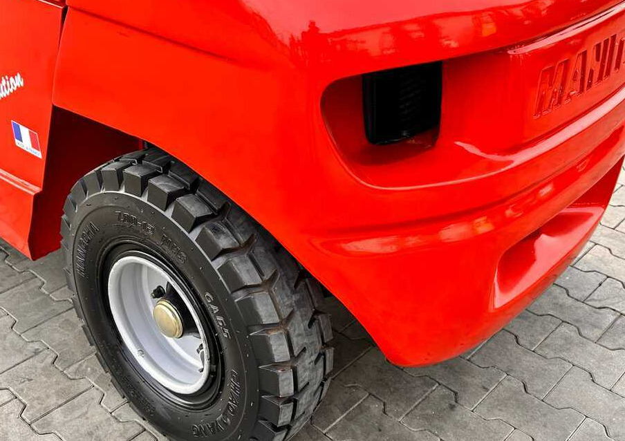 Manitou MSI30 / DIESEL / DUPLEX / 3400MM / CABIN / FORK POSITIONER / SIDE SHIFT / LIKE NEW - Terenski viličar: slika 5 Manitou MSI30 / DIESEL / DUPLEX / 3400MM / CABIN / FORK POSITIONER / SIDE SHIFT / LIKE NEW - Terenski viličar: slika 5