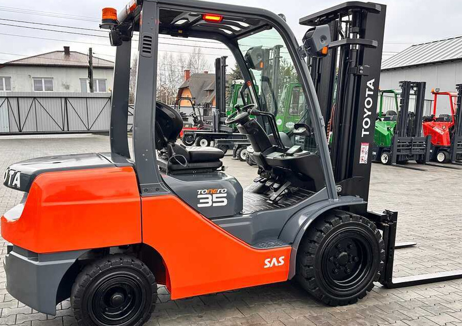 Diesel viličar Toyota 52-8FDJF35 / DIESEL / 2016 / ONLY 2,096 HOURS / DUPLEX MAST / LIKE NEW: slika 6