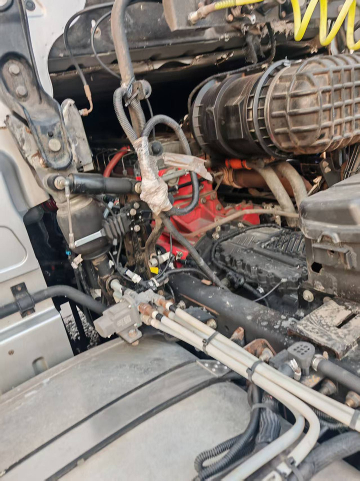 AUMAN 560HP - Kiper polprikolica: slika 2 AUMAN 560HP - Kiper polprikolica: slika 2