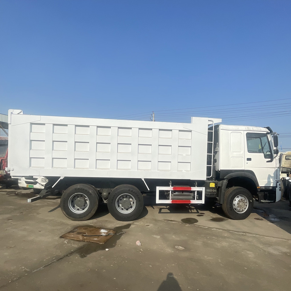 HOWO 6*4 DUMP TRUCK - Tovornjak prekucnik: slika 2 HOWO 6*4 DUMP TRUCK - Tovornjak prekucnik: slika 2