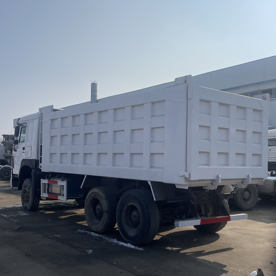 HOWO 6*4 DUMP TRUCK - Tovornjak prekucnik: slika 4 HOWO 6*4 DUMP TRUCK - Tovornjak prekucnik: slika 4