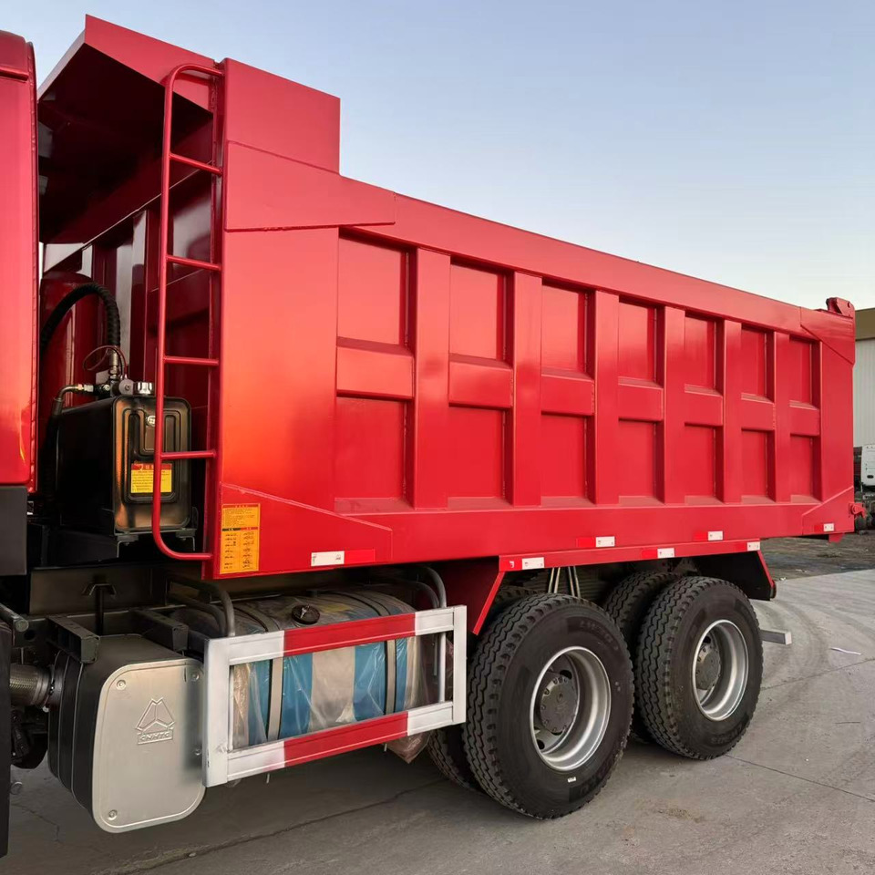 HOWO HOWO 371 6*4 dump truck - Tovornjak prekucnik: slika 3 HOWO HOWO 371 6*4 dump truck - Tovornjak prekucnik: slika 3