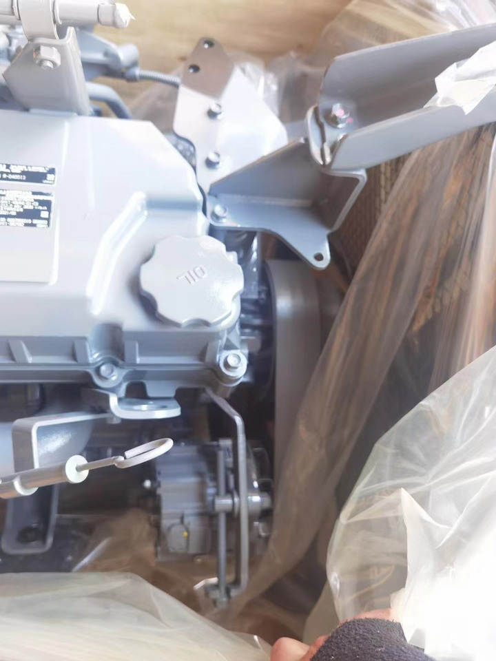 ISUZU 4HK1 - Motor in deli za Bager: slika 2 ISUZU 4HK1 - Motor in deli za Bager: slika 2