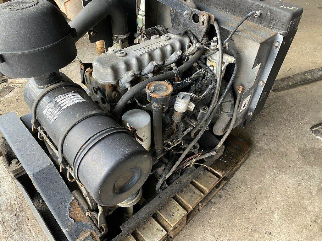 ISUZU C240 - Motor za Bager: slika 3 ISUZU C240 - Motor za Bager: slika 3