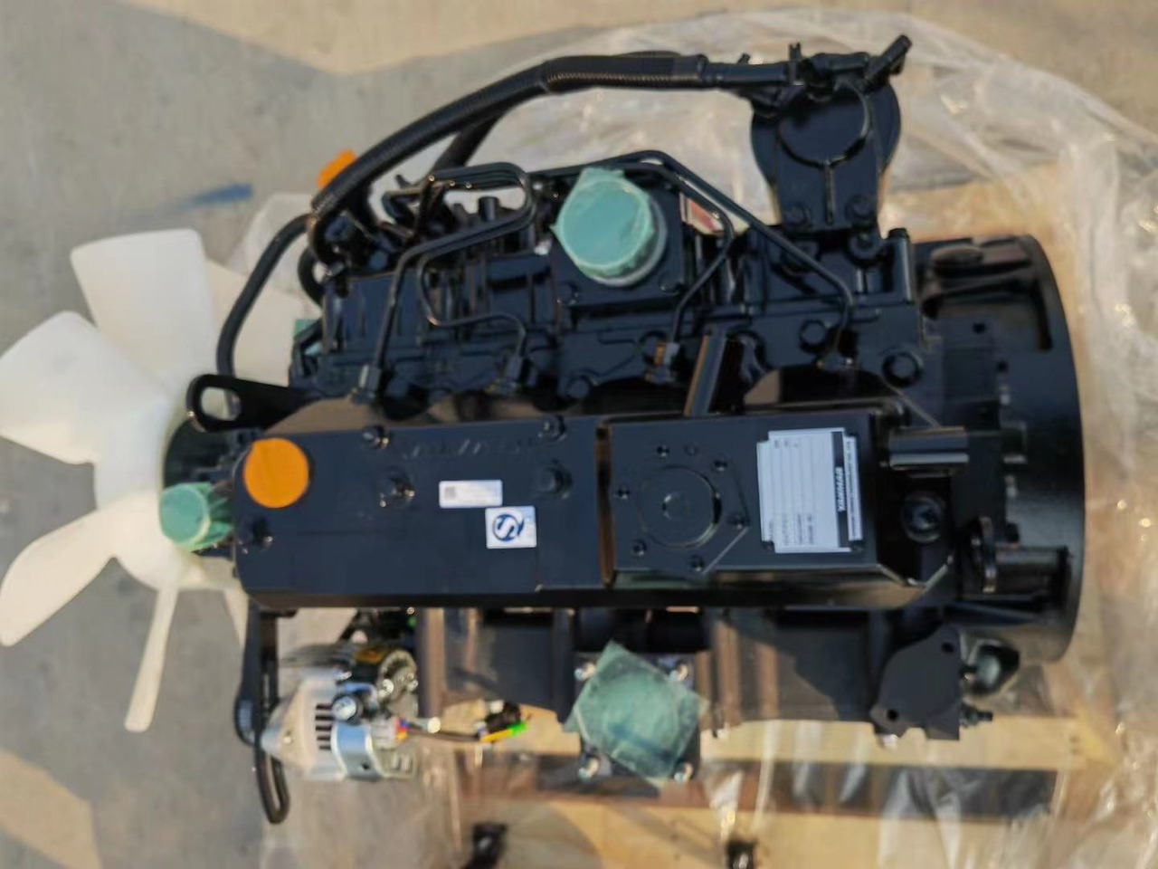 MITSUBISHI 4M40 - Motor za Bager: slika 1 MITSUBISHI 4M40 - Motor za Bager: slika 1