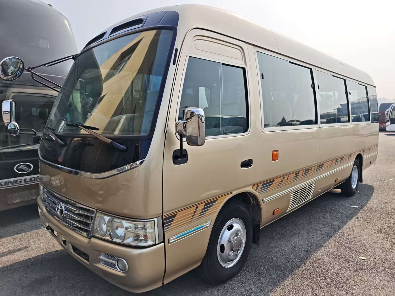 TOYOTA COASTER 23 seats - Potovalni avtobus: slika 2 TOYOTA COASTER 23 seats - Potovalni avtobus: slika 2
