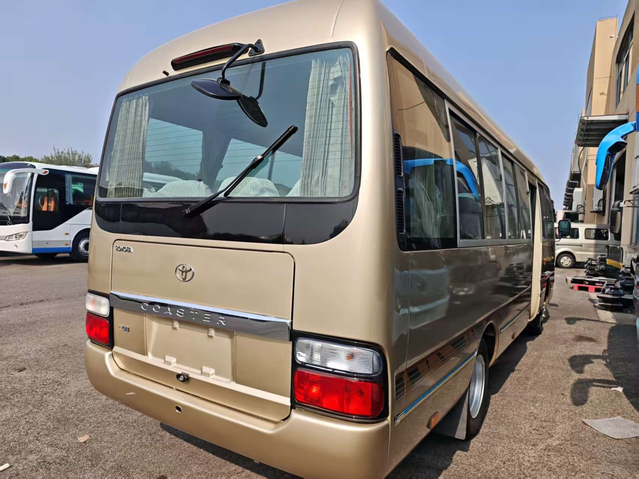 TOYOTA COASTER 23 seats - Potovalni avtobus: slika 2 TOYOTA COASTER 23 seats - Potovalni avtobus: slika 2