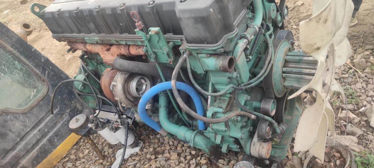 VOLVO D12D - Motor za Bager: slika 3 VOLVO D12D - Motor za Bager: slika 3
