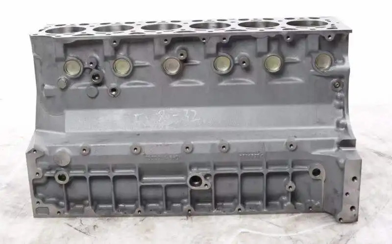 VOLVO D6E - Blok cilindra za Bager: slika 2 VOLVO D6E - Blok cilindra za Bager: slika 2