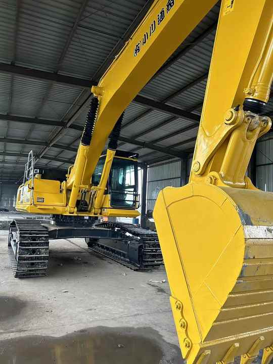 90% New KOMATSU PC450-8 Used Excavator Construction Excavators, Strong Power, Low Price, and Very Good Quality - Bager goseničar: slika 4 90% New KOMATSU PC450-8 Used Excavator Construction Excavators, Strong Power, Low Price, and Very Good Quality - Bager goseničar: slika 4