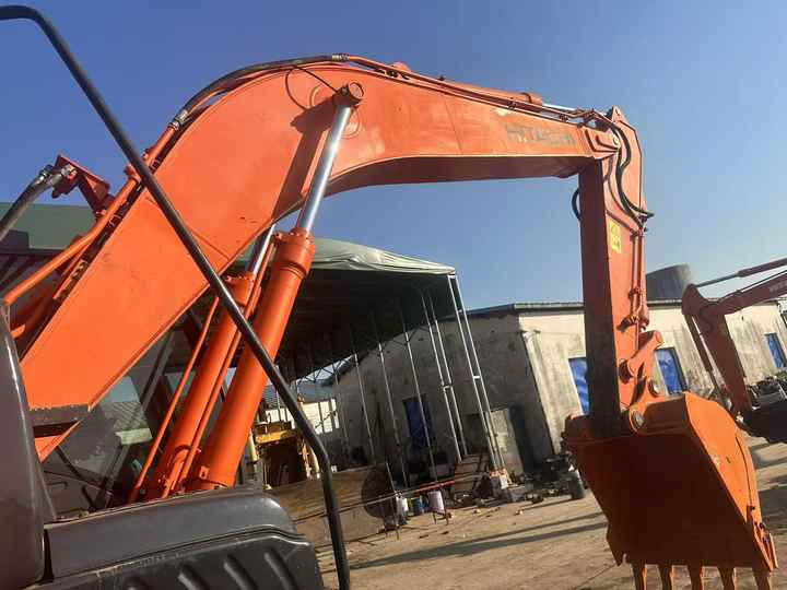 Affordable Hitachi ZX210-5G Used Construction Machinery | Well-Maintained, No Overhauls - Bager goseničar: slika 4 Affordable Hitachi ZX210-5G Used Construction Machinery | Well-Maintained, No Overhauls - Bager goseničar: slika 4