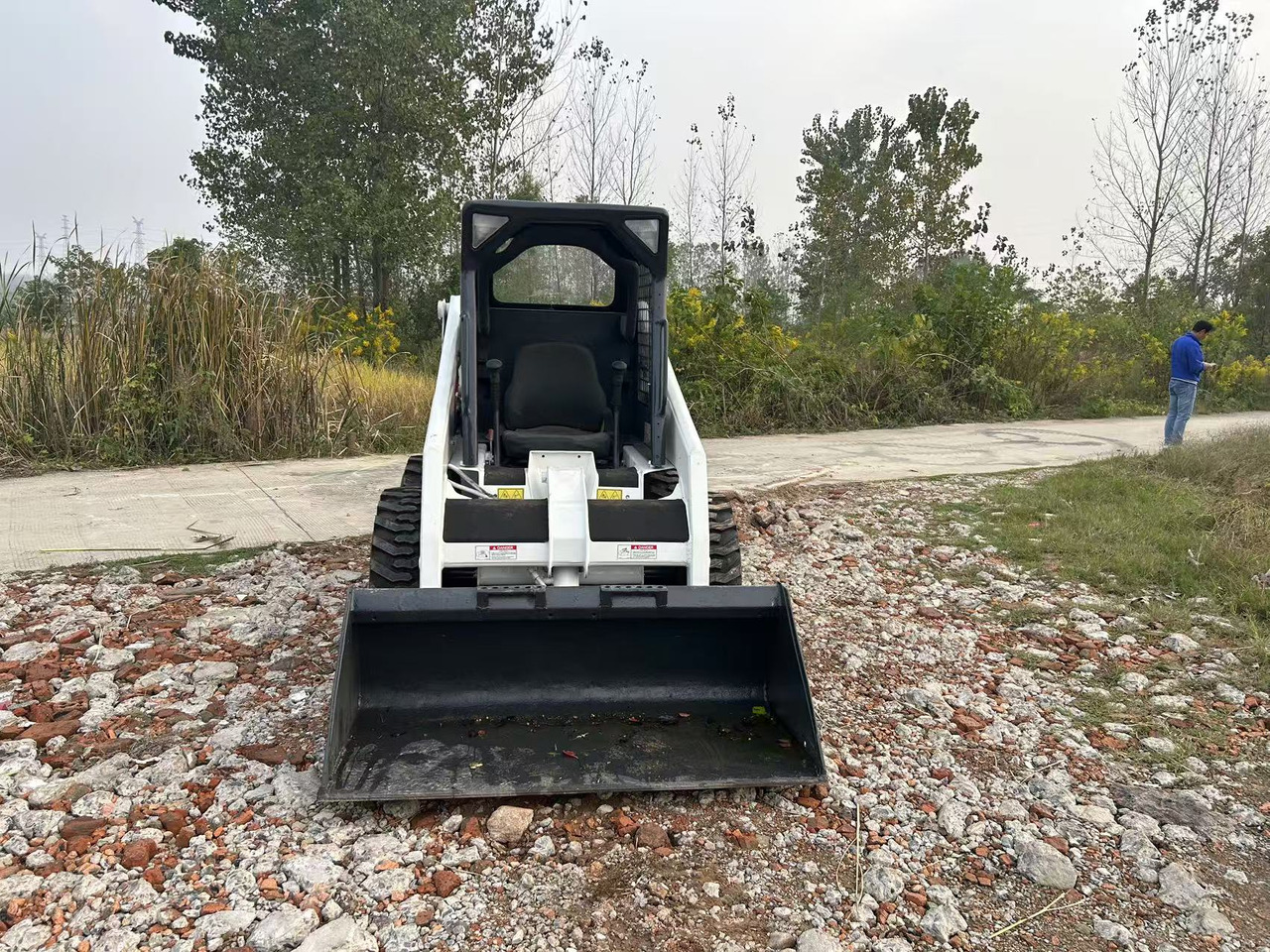 BOBCAT used skidsteer Bobcat S130 - Mini nakladalec: slika 2 BOBCAT used skidsteer Bobcat S130 - Mini nakladalec: slika 2