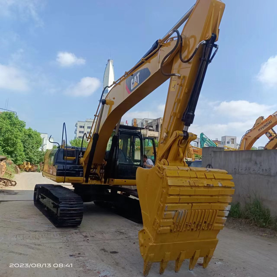 CATERPILLAR 320D Used Excavator Hotsale Good Conditional - Bager goseničar: slika 1 CATERPILLAR 320D Used Excavator Hotsale Good Conditional - Bager goseničar: slika 1