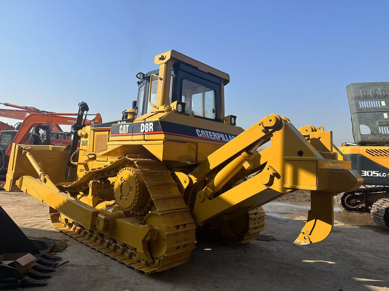 CATERPILLAR Used Bulldozer D8R Hotsale D6R D7G - Buldožer: slika 2 CATERPILLAR Used Bulldozer D8R Hotsale D6R D7G - Buldožer: slika 2