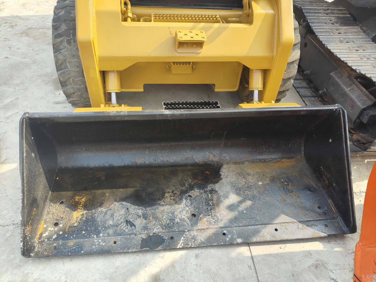 CATERPILLAR Used skid-steer CAT246D - Mini nakladalec: slika 5 CATERPILLAR Used skid-steer CAT246D - Mini nakladalec: slika 5