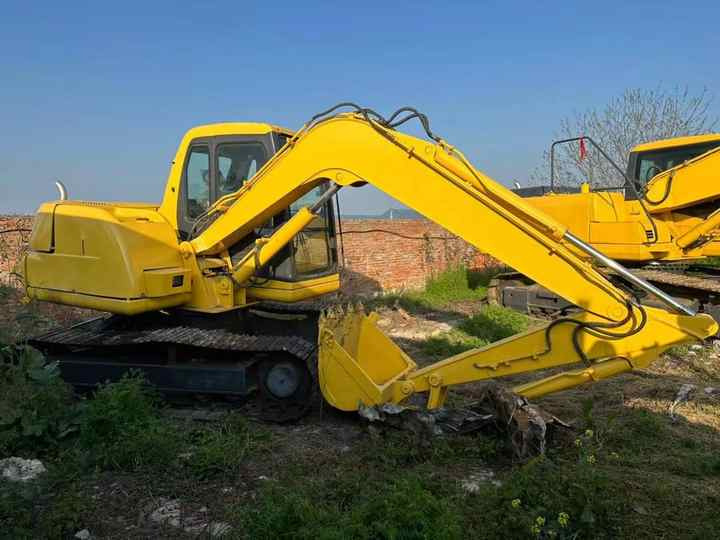 Cheap Used Komatsu PC60-7 Crawler Excavator with High Efficiency Used Heavy Machinery Komatsu P60-7 Digger Cheap for Sale - Bager goseničar: slika 5 Cheap Used Komatsu PC60-7 Crawler Excavator with High Efficiency Used Heavy Machinery Komatsu P60-7 Digger Cheap for Sale - Bager goseničar: slika 5