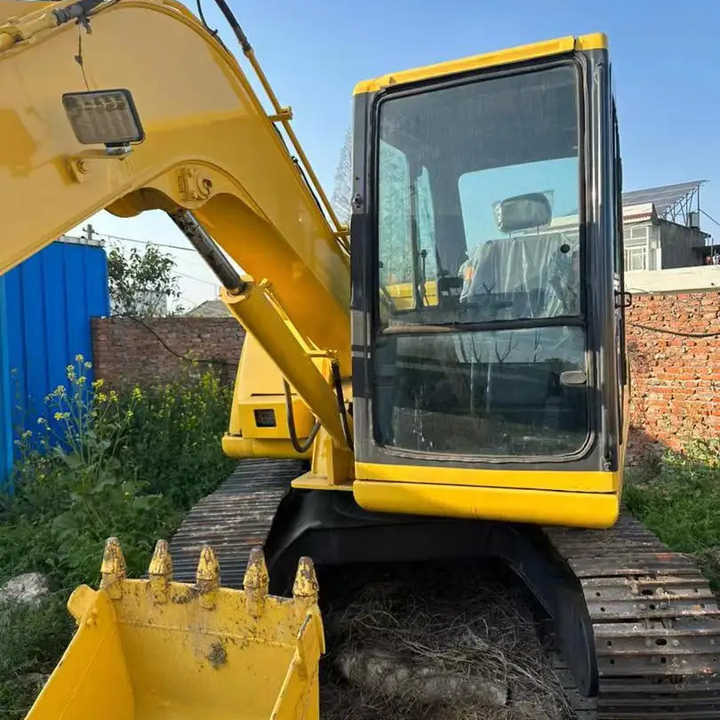 Cheap Used Komatsu PC60-7 Crawler Excavator with High Efficiency Used Heavy Machinery Komatsu P60-7 Digger Cheap for Sale - Bager goseničar: slika 2 Cheap Used Komatsu PC60-7 Crawler Excavator with High Efficiency Used Heavy Machinery Komatsu P60-7 Digger Cheap for Sale - Bager goseničar: slika 2