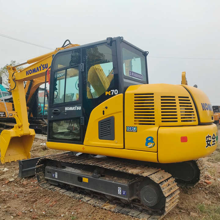 Cheap Used Komatsu PC70-8 Crawler Excavator with High Efficiency Used Heavy Machinery Komatsu PC70-8 Digger Cheap for Sale - Bager goseničar: slika 2 Cheap Used Komatsu PC70-8 Crawler Excavator with High Efficiency Used Heavy Machinery Komatsu PC70-8 Digger Cheap for Sale - Bager goseničar: slika 2