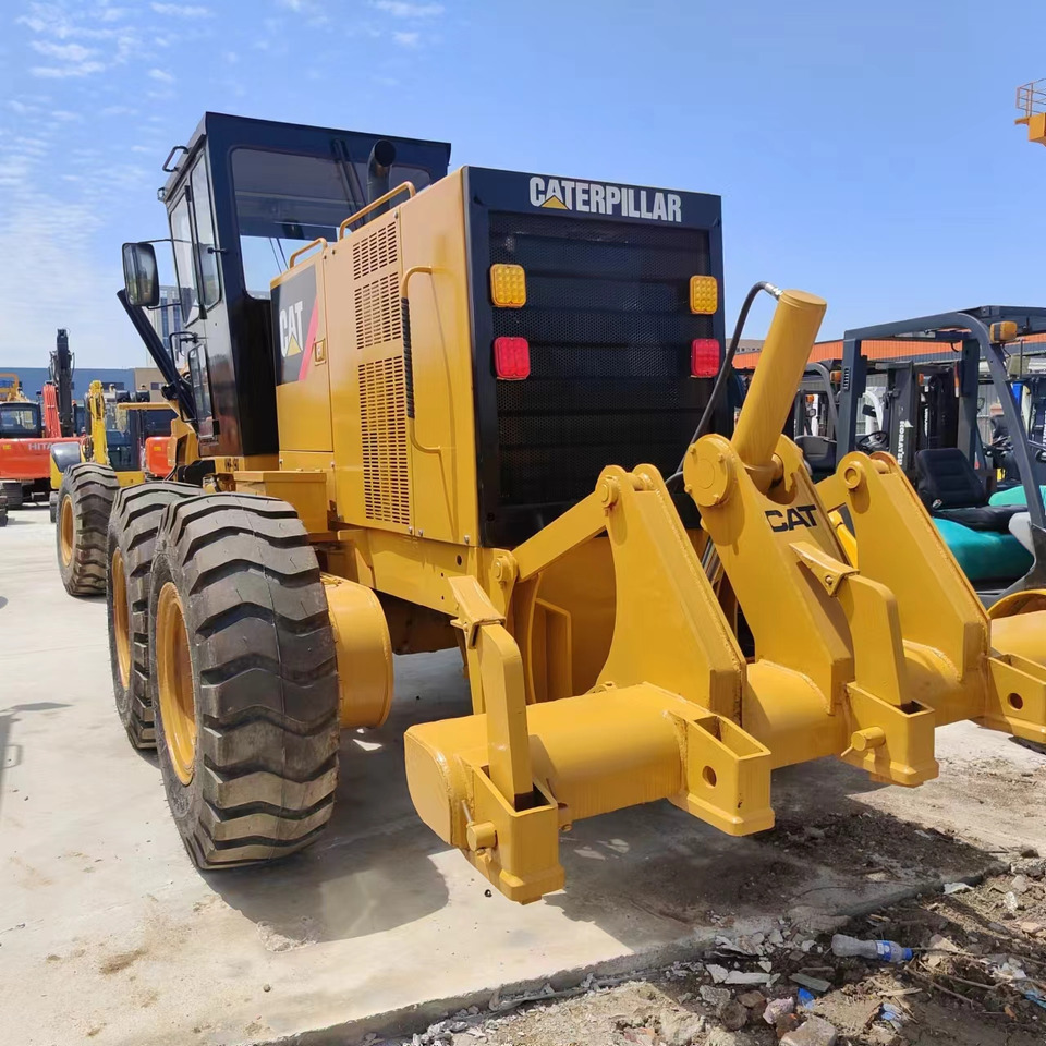 GRADER CAT 140G GRADER | Ideal for Mining & Demolition | Global Export & COD Accepted - Greder: slika 5 GRADER CAT 140G GRADER | Ideal for Mining & Demolition | Global Export & COD Accepted - Greder: slika 5