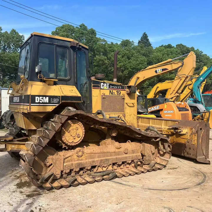 Good Condition D5M Mini Bulldozer New Crawler Bulldozer with Parts Price Bulldozers - Buldožer: slika 1 Good Condition D5M Mini Bulldozer New Crawler Bulldozer with Parts Price Bulldozers - Buldožer: slika 1