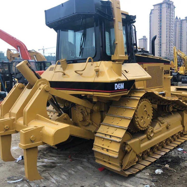 Good Condition D6m Mini Bulldozer New Crawler Bulldozer with Parts Price Bulldozers - Buldožer: slika 4 Good Condition D6m Mini Bulldozer New Crawler Bulldozer with Parts Price Bulldozers - Buldožer: slika 4
