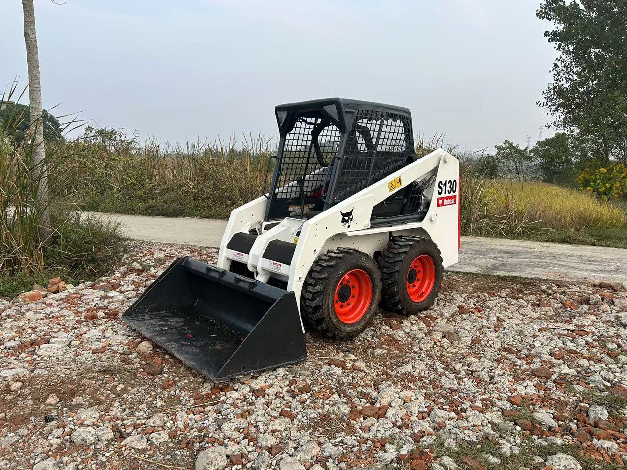 BOBCAT used skidsteer Bobcat S130 - Gradbeni stroj: slika 1 BOBCAT used skidsteer Bobcat S130 - Gradbeni stroj: slika 1